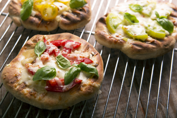 Grilled Pizza Tips