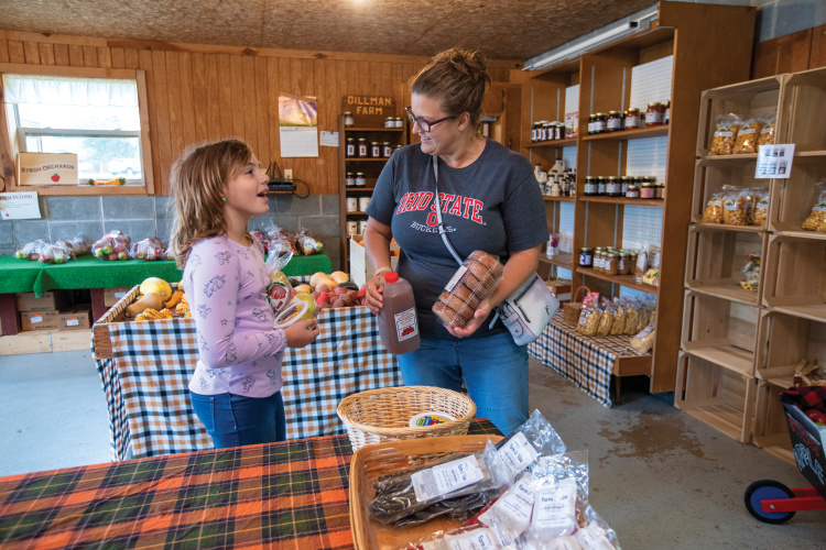 A mother and daughter shopping in the orchard story