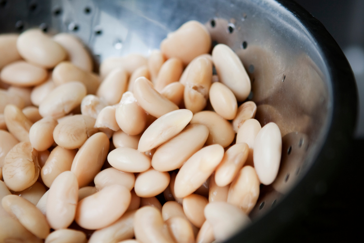 Lima beans in a strainer 