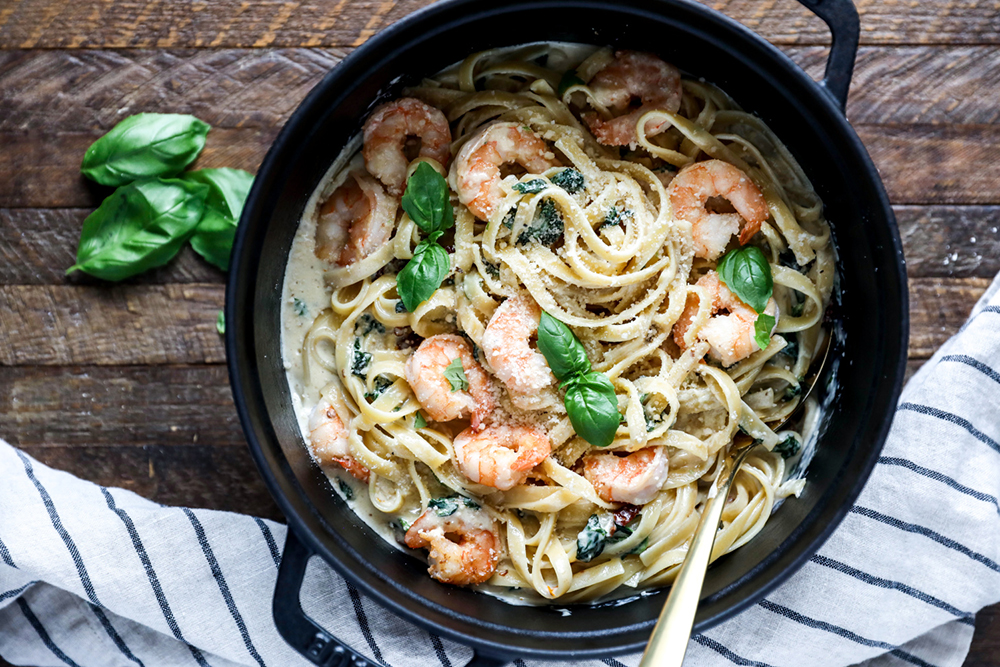 Creamy Pasta with Spinach, Sun-Dried Tomatoes and Shrimp